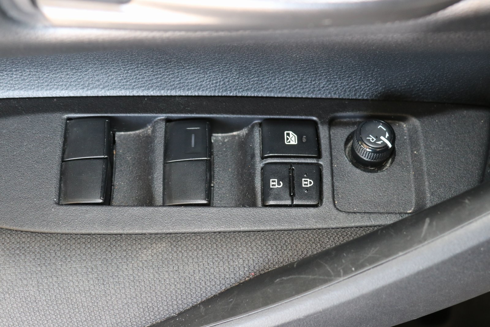 2023 Toyota Corolla LE photo 16