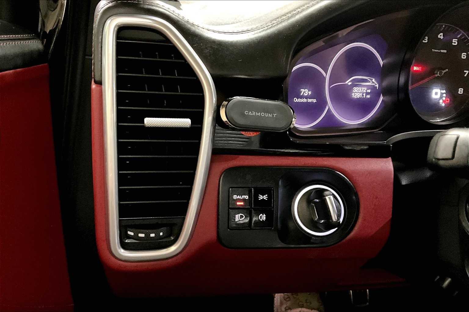 2021 Porsche Cayenne S photo 31