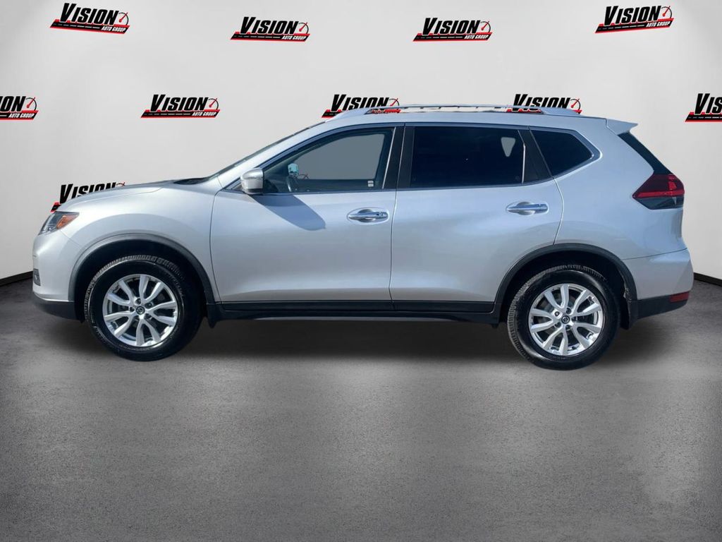 2020 Nissan Rogue SV photo 8