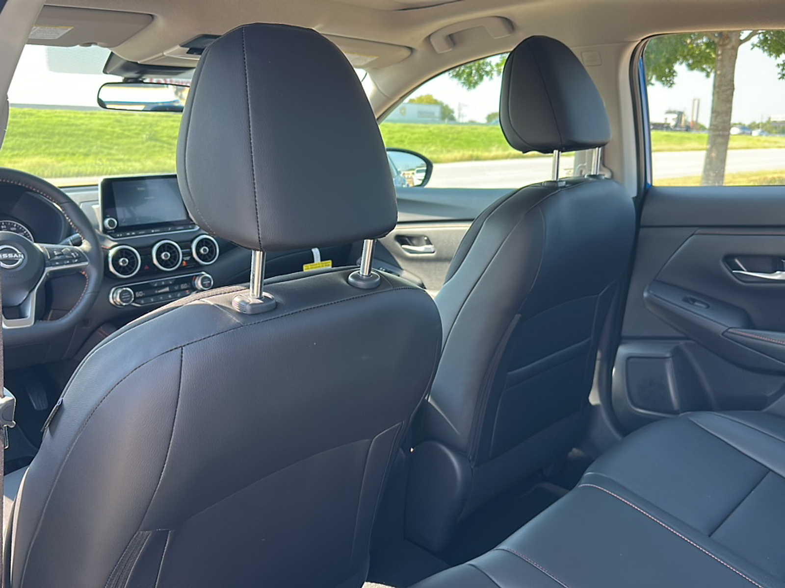 2025 Nissan Sentra SR photo 5