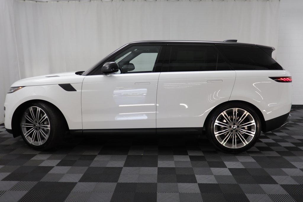 2025 Land Rover Range Rover Sport SE photo 4