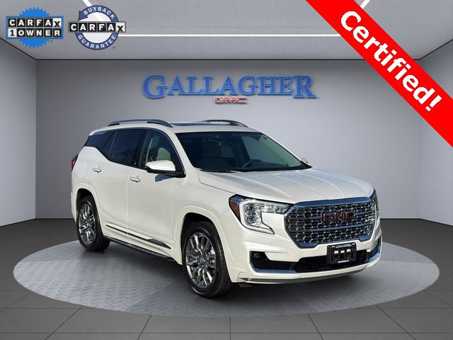 2024 GMC Terrain Denali's photo