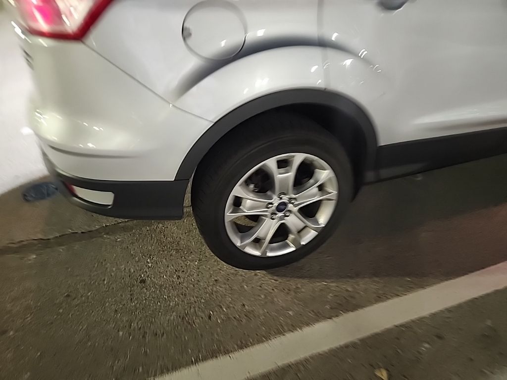 2014 Ford Escape Titanium photo 4