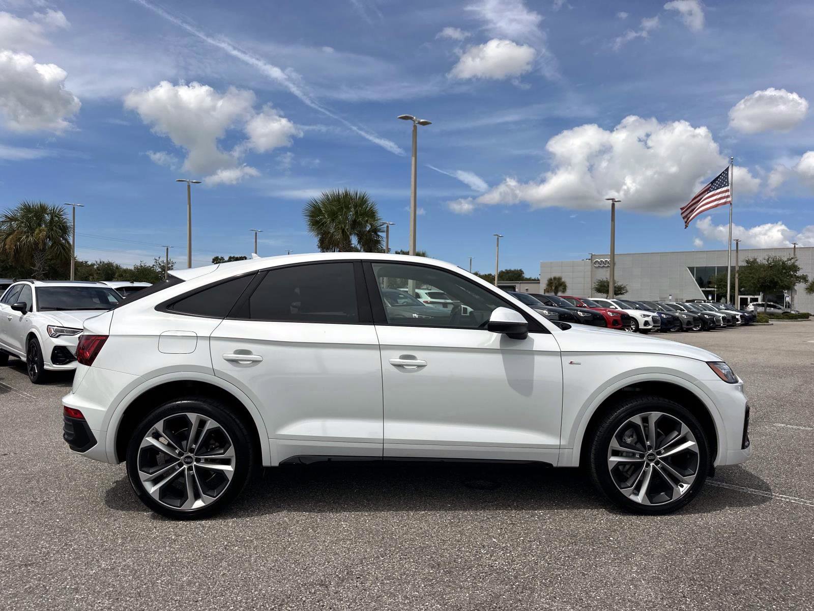 2022 Audi Q5 Sportback S line Premium Plus 45 TFSI photo 3