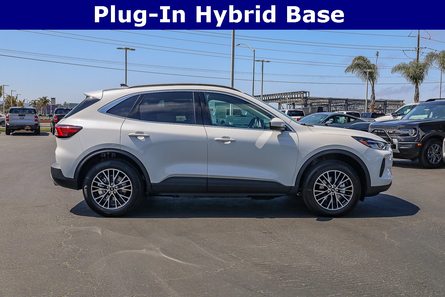 2025 Ford Escape Plug-In Hybrid photo 3