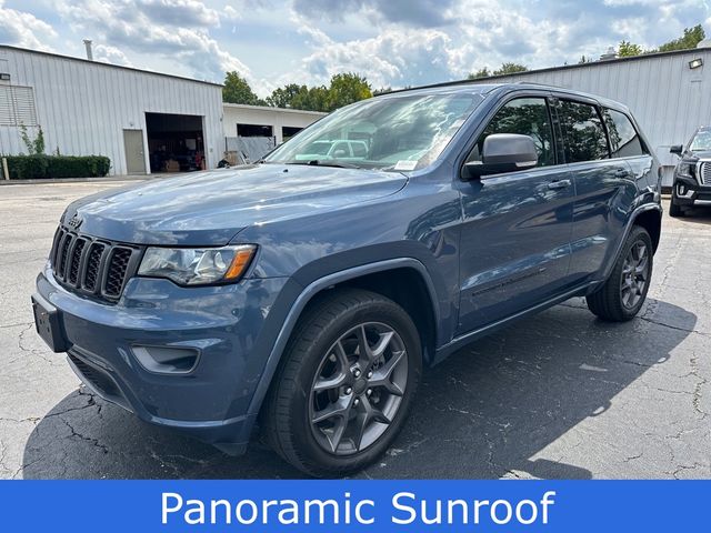 2021 Jeep Grand Cherokee Anniversary Edition photo 4