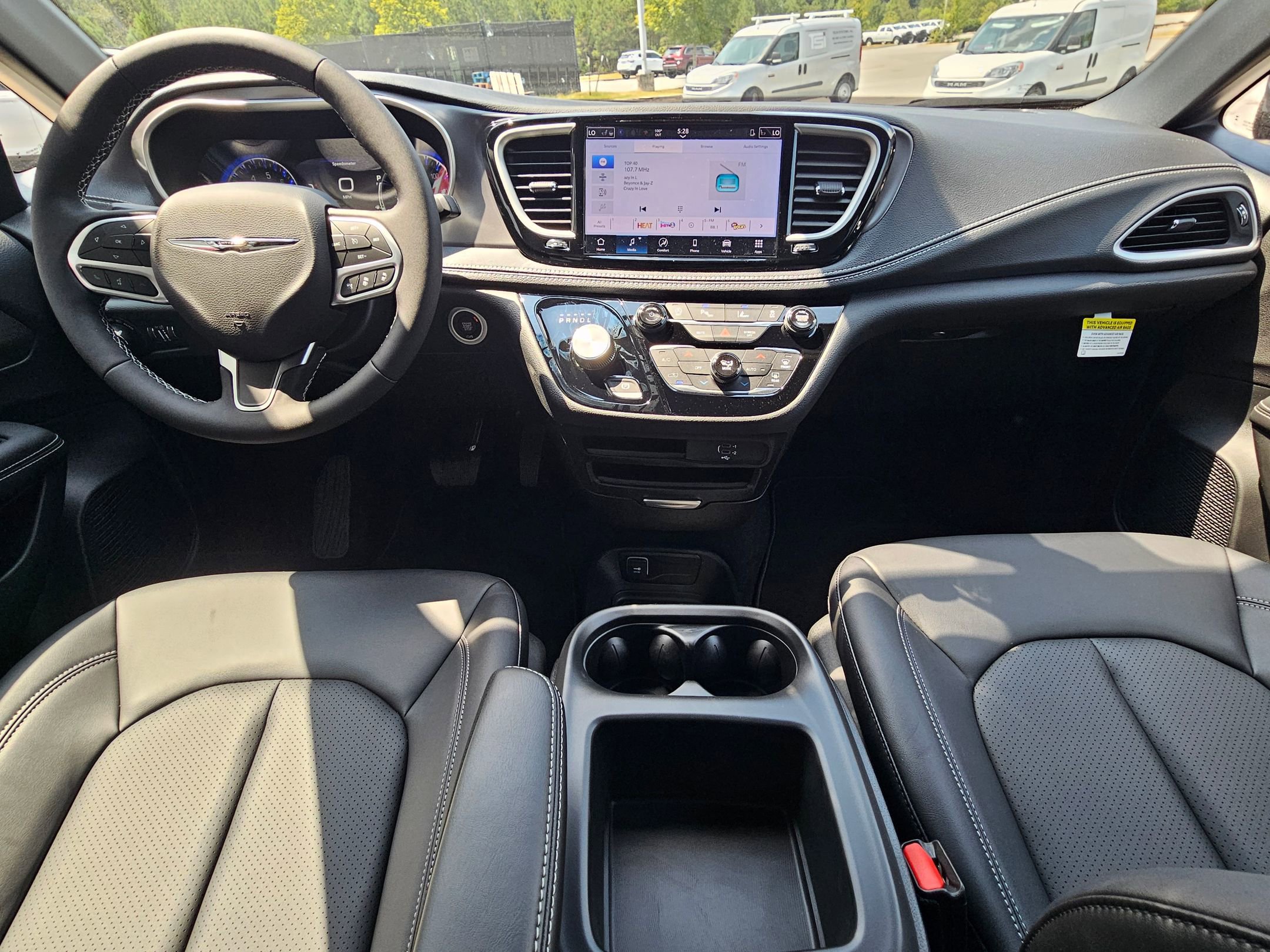2026 Chrysler Pacifica photo 9