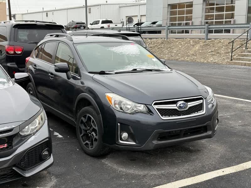 2017 Subaru Crosstrek Limited's photo
