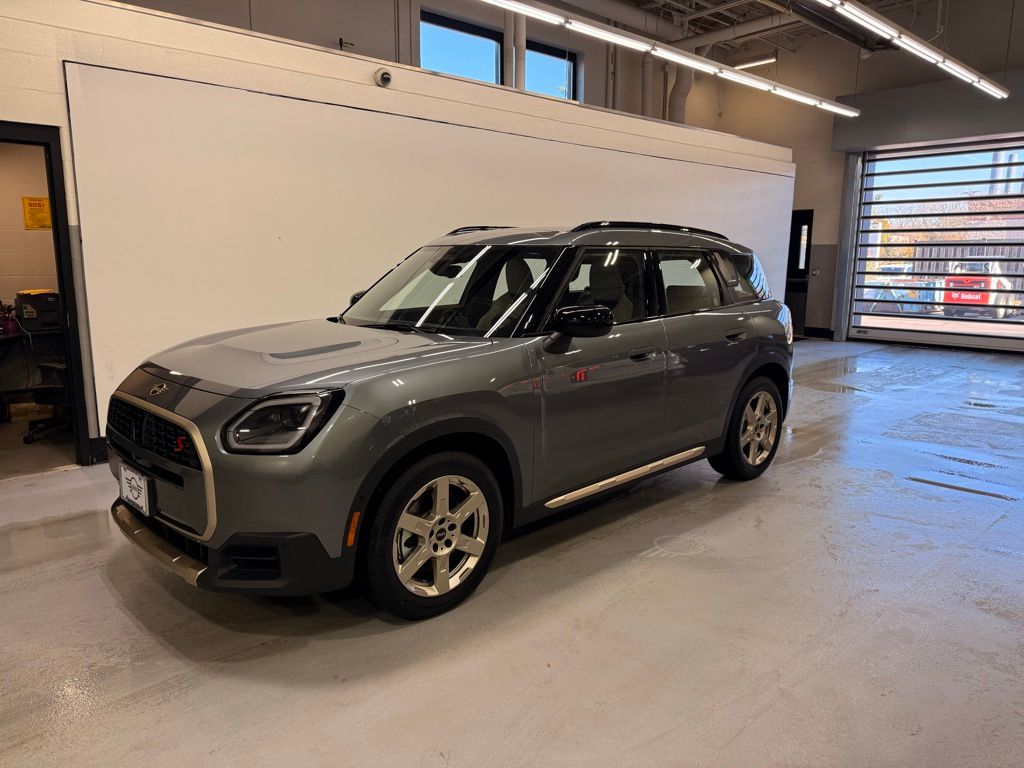 2025 MINI Countryman S's photo