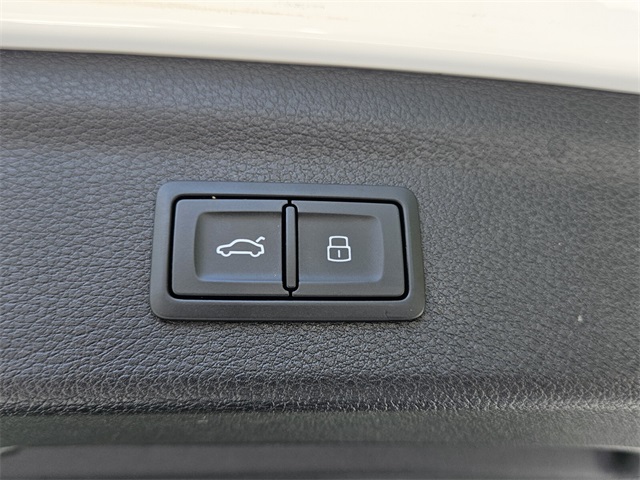 2023 Audi Q3 Premium S line photo 8