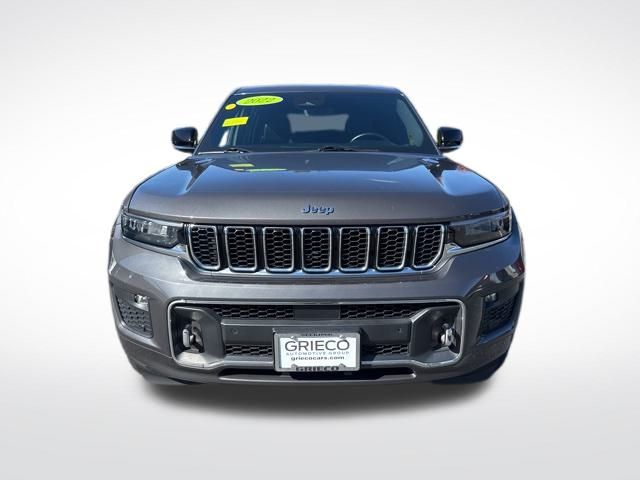 2022 Jeep Grand Cherokee Overland photo 2
