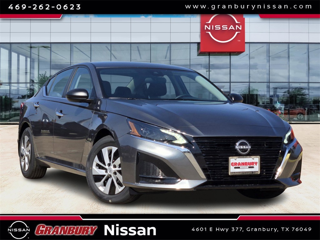 2025 Nissan Altima S's photo