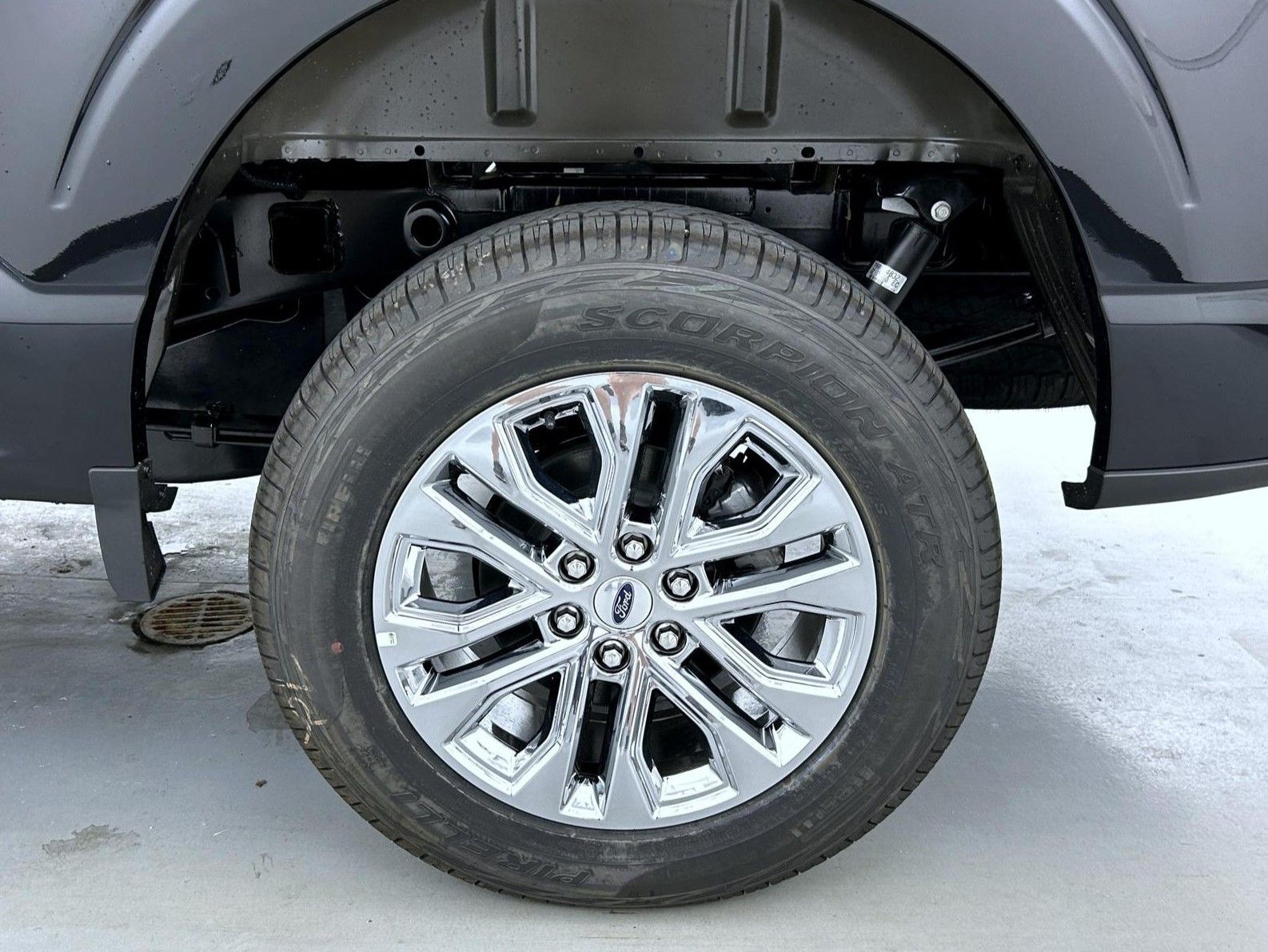 2025 Ford F-150 XLT photo 19