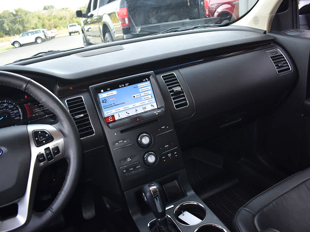 2019 Ford Flex SEL photo 16