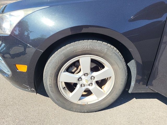 2015 Chevrolet Cruze photo 12