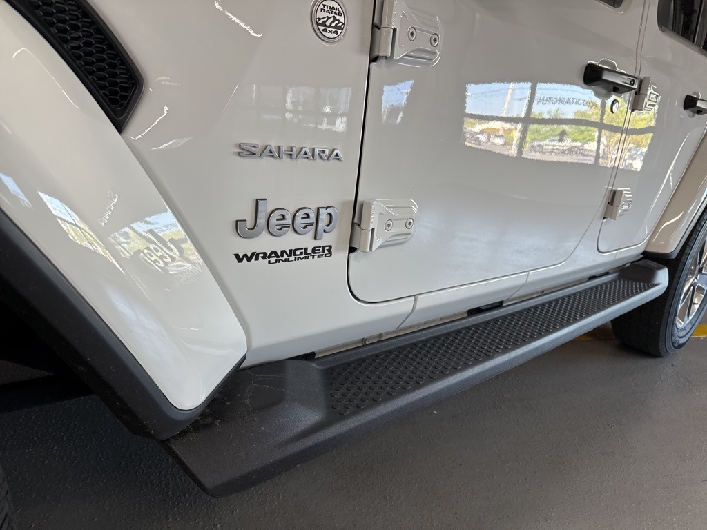 2022 Jeep Wrangler Unlimited Sahara photo 14