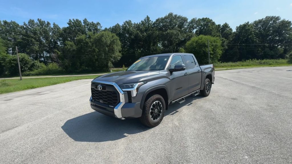 2024 Toyota Tundra SR5 photo 4