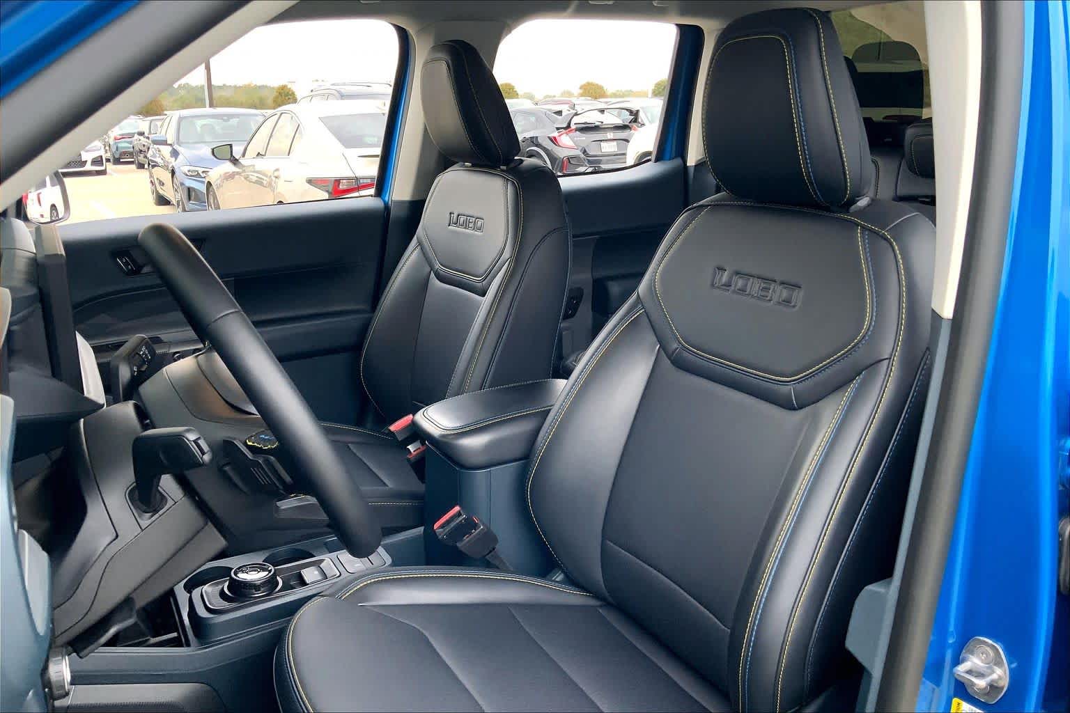 2025 Ford Maverick photo 3