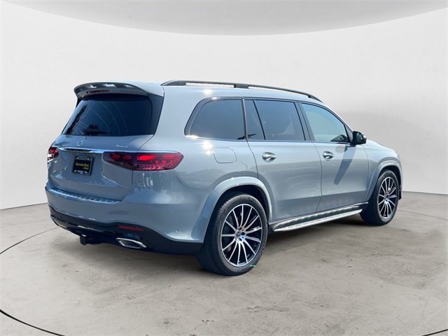 2025 Mercedes Benz GLS 580 4MATIC photo 5