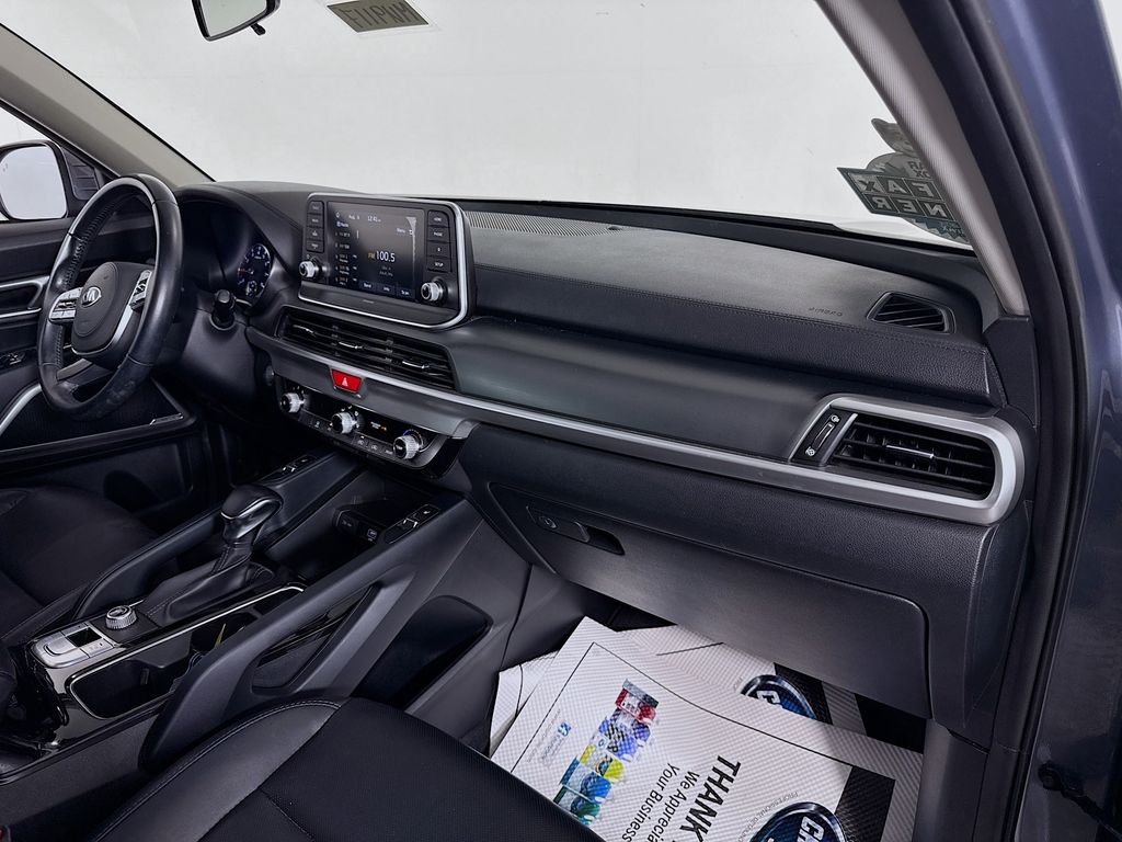 2020 Kia Telluride S photo 28