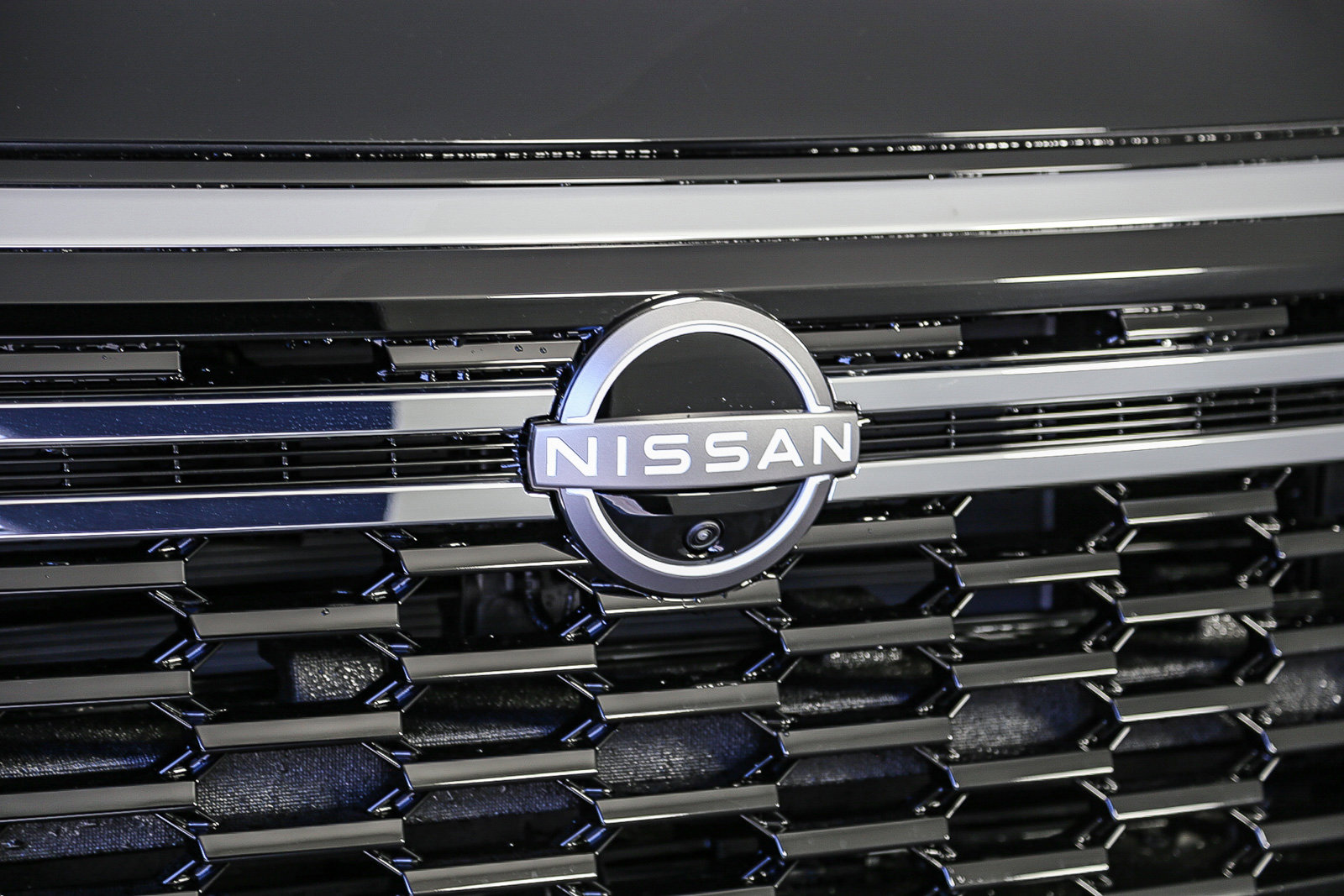 2025 Nissan Armada SL photo 3
