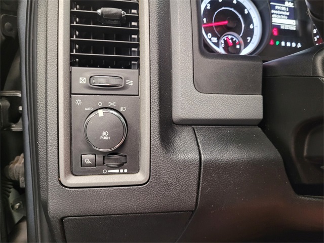 2013 Ram 1500 Express photo 26