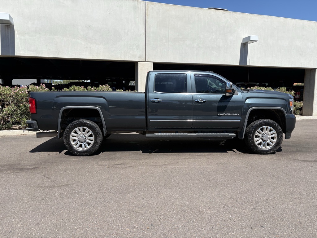 2018 Gmc Sierra Denali photo 2