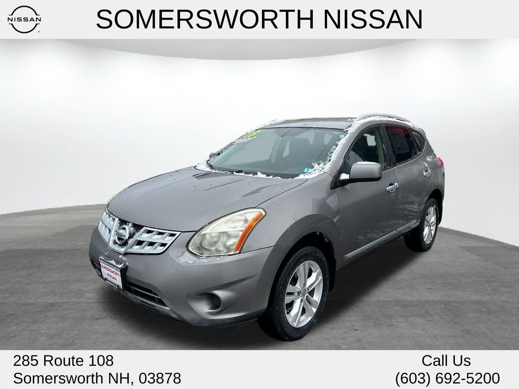 2013 Nissan Rogue SV's photo