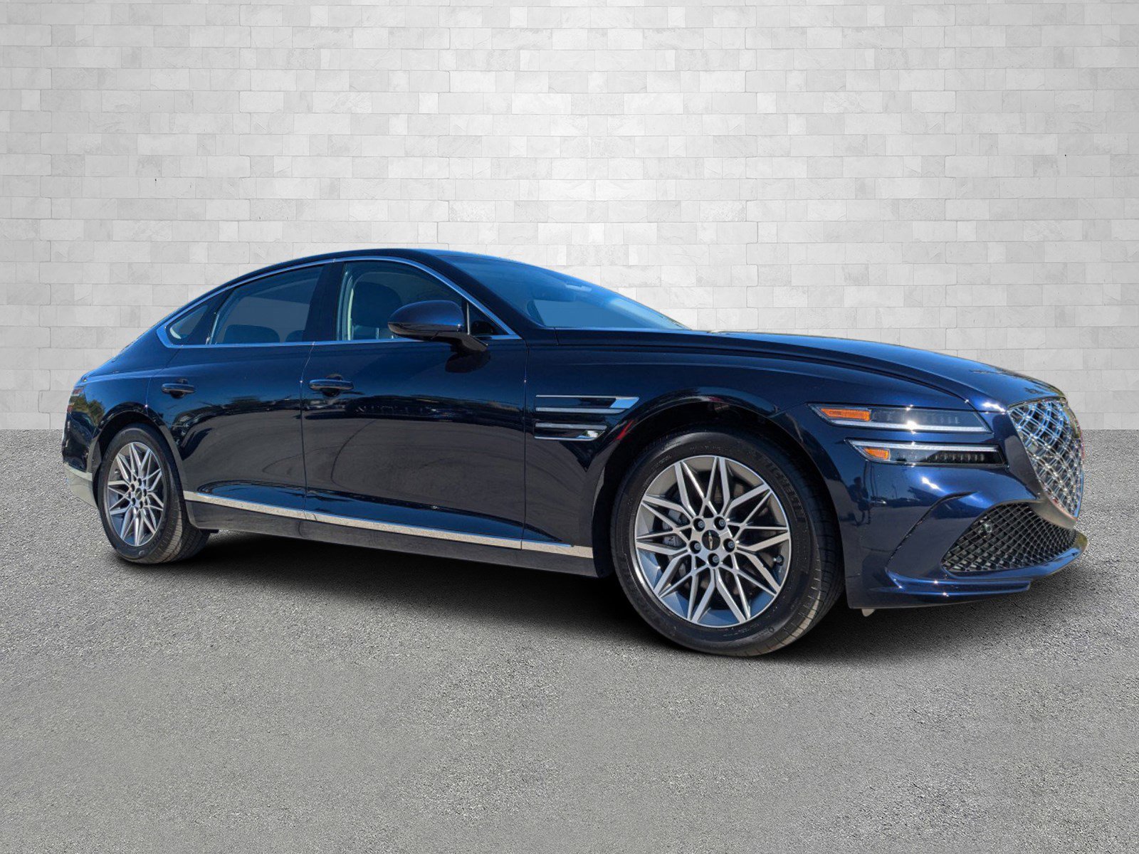 2025 GENESIS G80 Base's photo