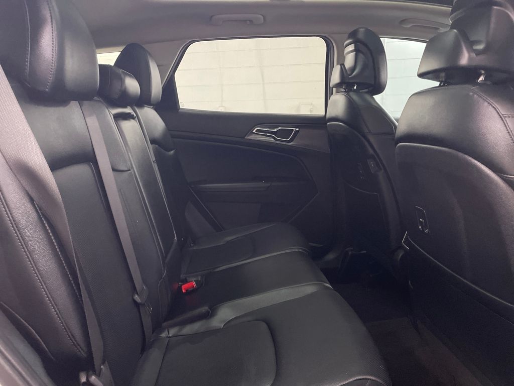 2023 Kia Sportage SX photo 21