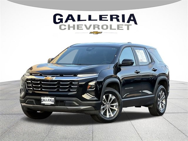 2025 Chevrolet Equinox LT photo 2