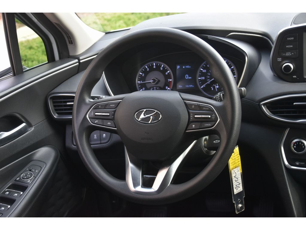 2020 Hyundai Santa Fe SE photo 16