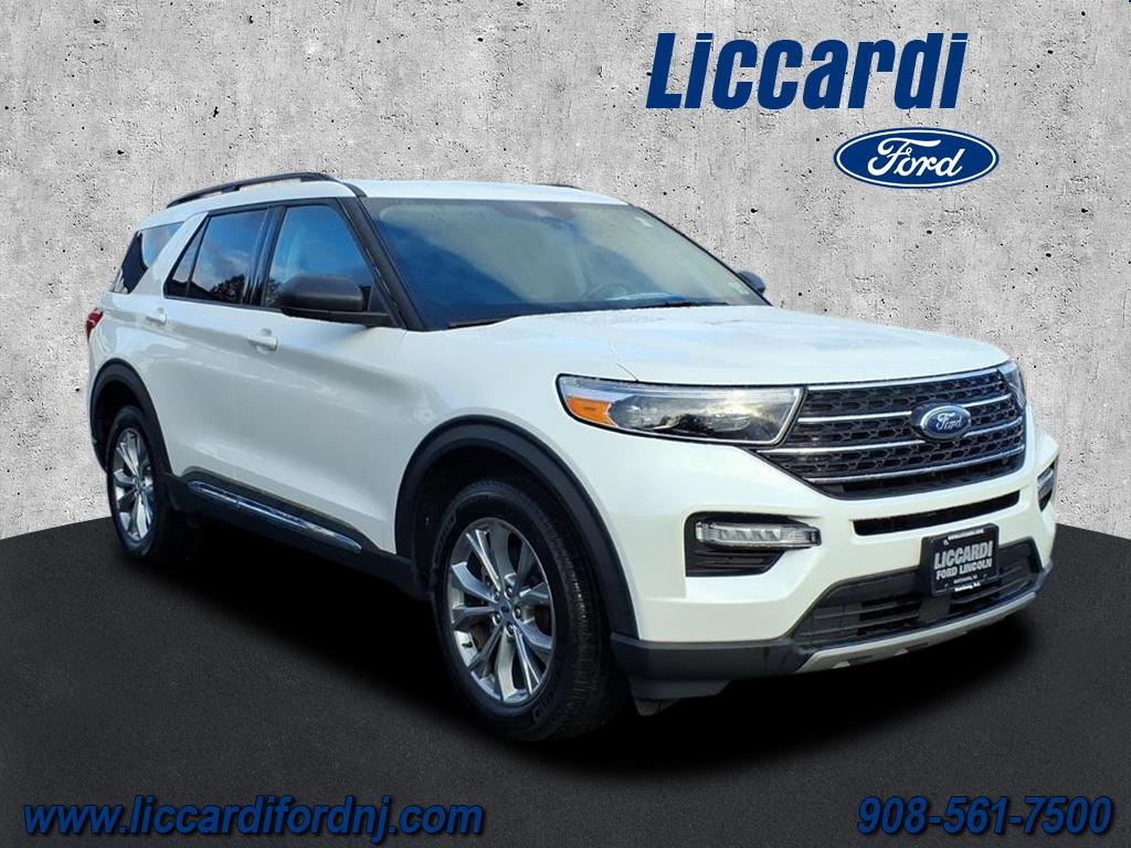 2023 Ford Explorer XLT's photo