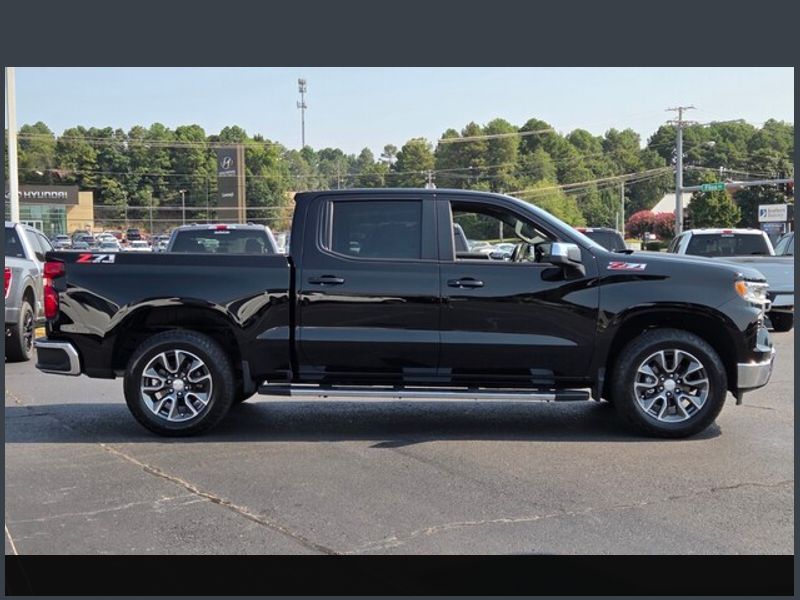 Certified 2022 Chevrolet Silverado 1500 LT with VIN 1GCUDDED9NZ528308 for sale in Little Rock