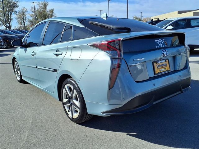 2018 Toyota Prius Four Touring photo 3
