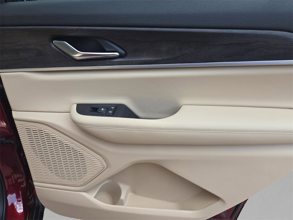 2025 Jeep Grand Cherokee Limited photo 23