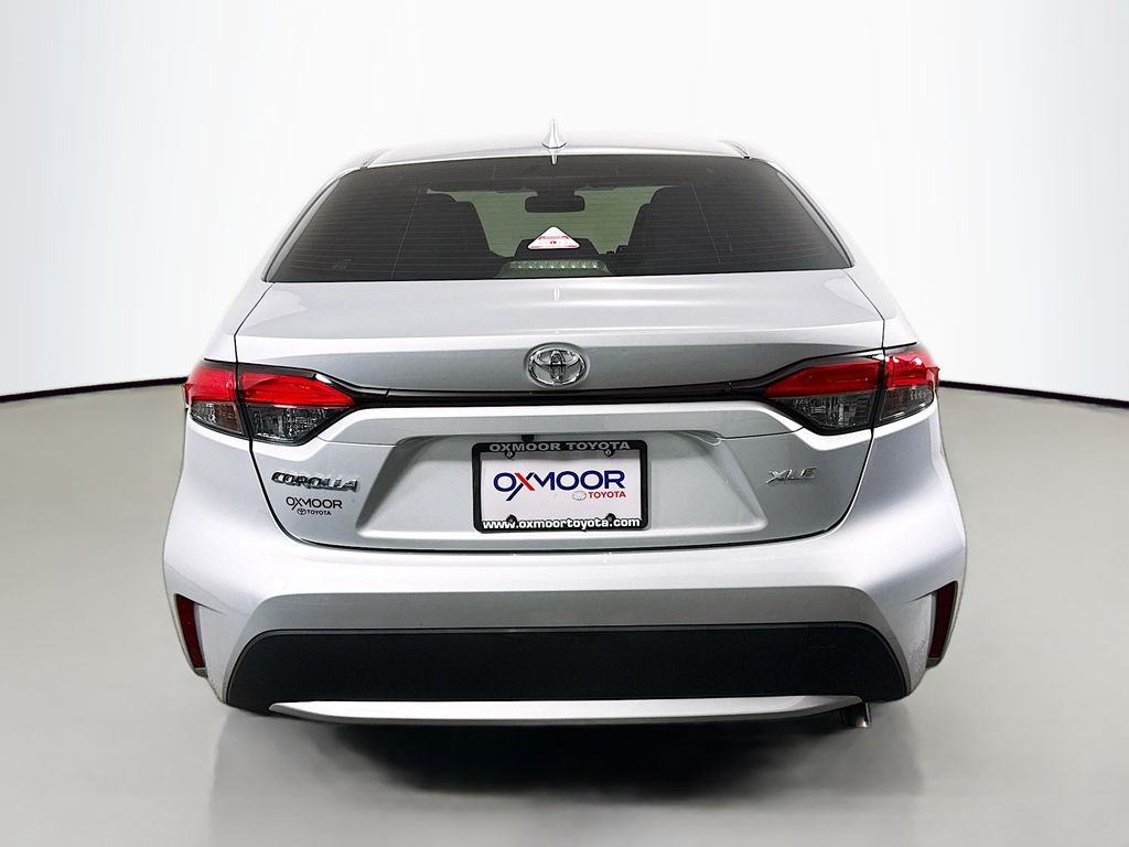 2022 Toyota Corolla XLE photo 6