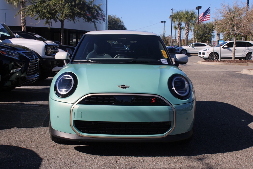 2025 Mini Cooper 2 Door Hardtop S photo 2