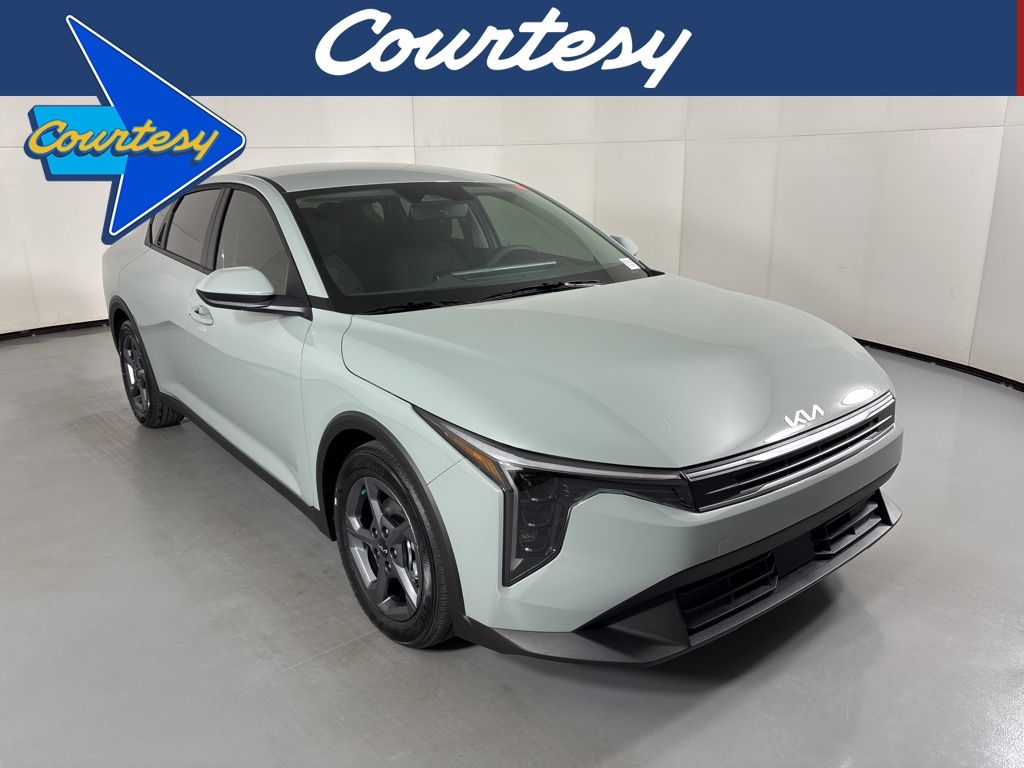 2026 Kia K4 LXS's photo
