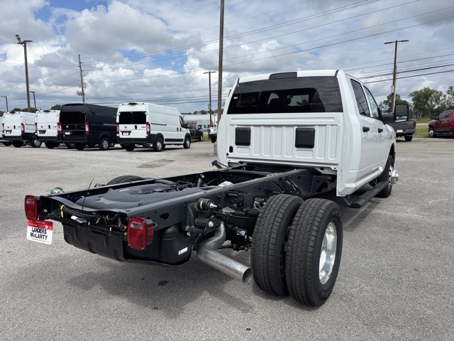 2026 Ram 3500 Tradesman photo 3