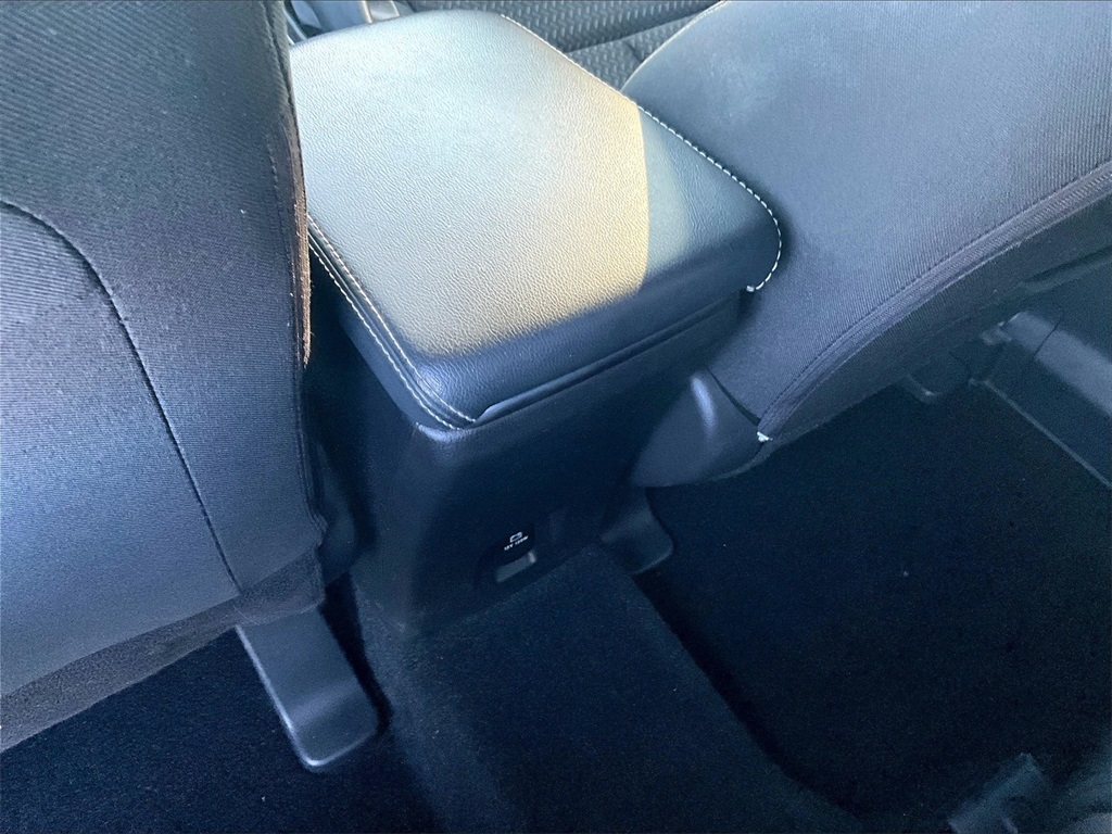 2019 Mitsubishi Eclipse Cross LE photo 25