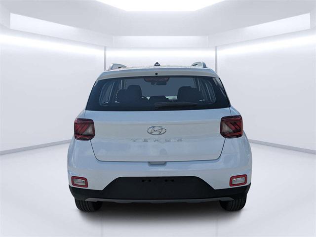 2026 Hyundai Venue SEL photo 3