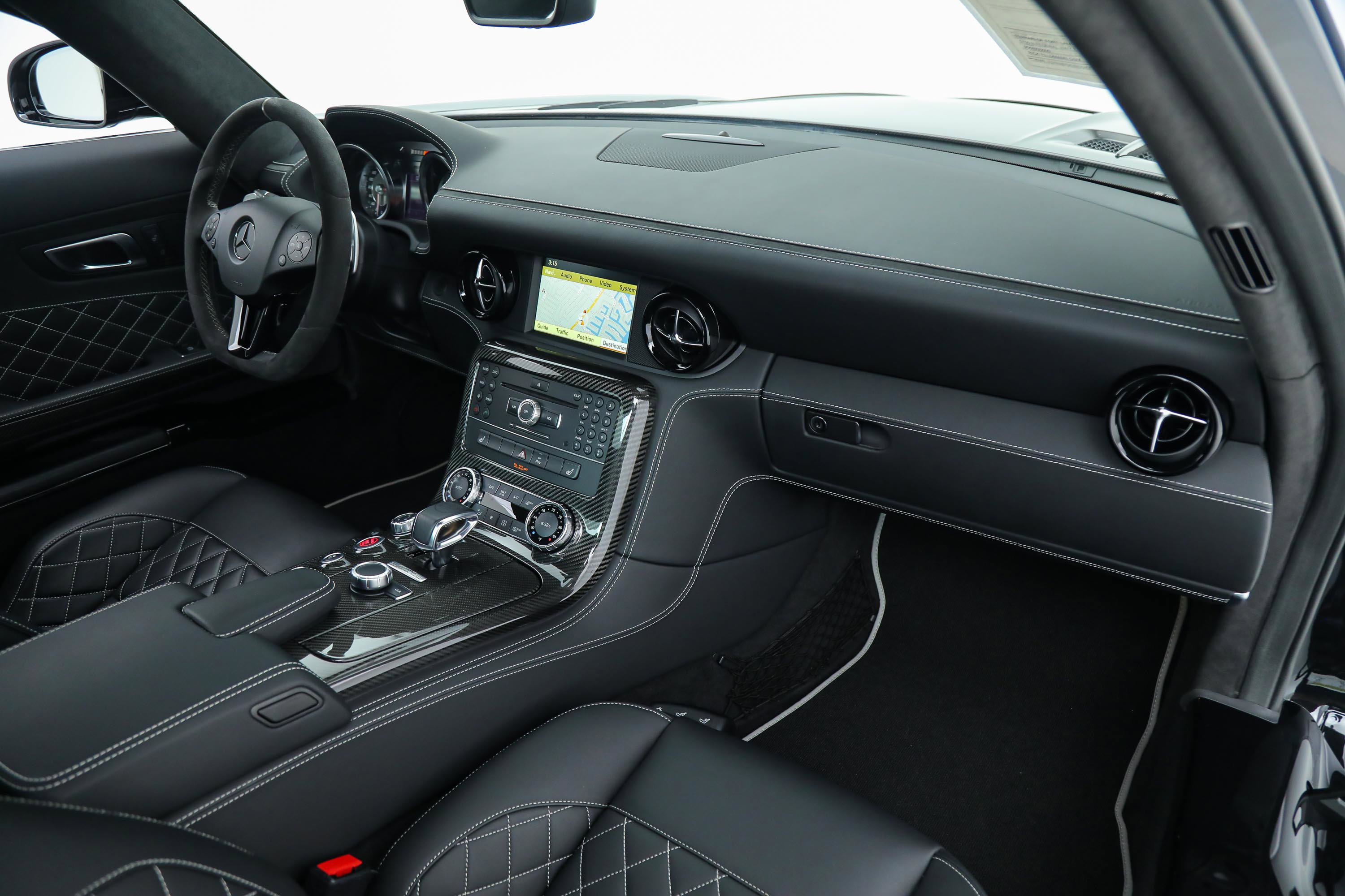 2015 Mercedes Benz SLS AMG photo 23
