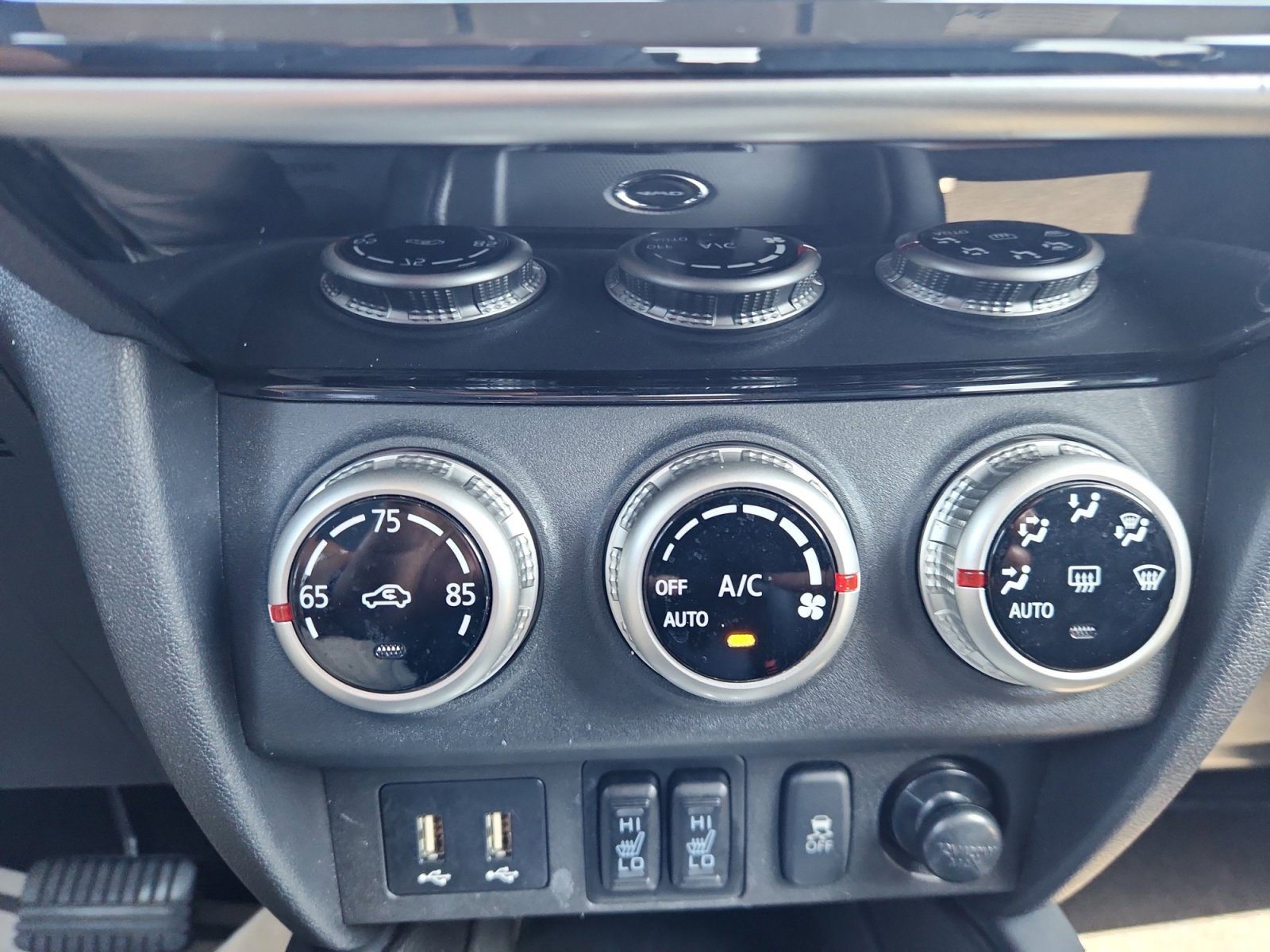 2024 Mitsubishi Outlander Sport SE photo 11