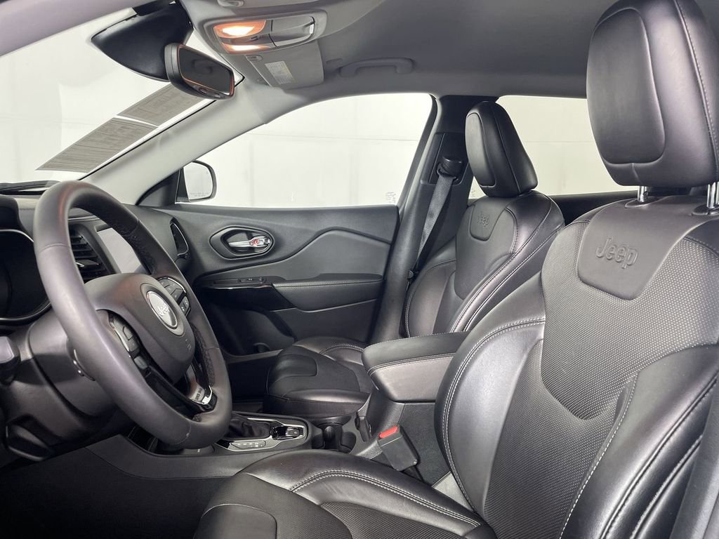 2023 Jeep Cherokee Altitude Lux photo 18