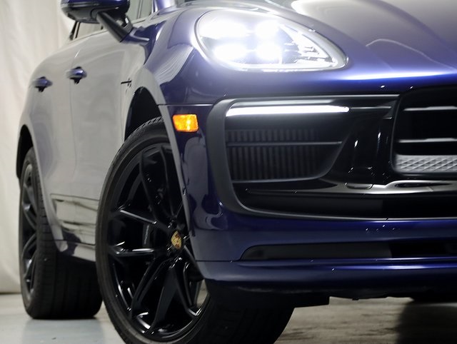 2025 Porsche Macan GTS photo 3