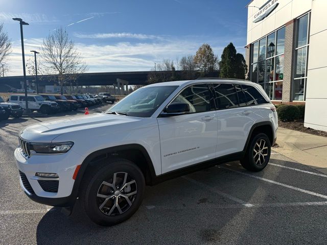 2025 Jeep Grand Cherokee Limited's photo