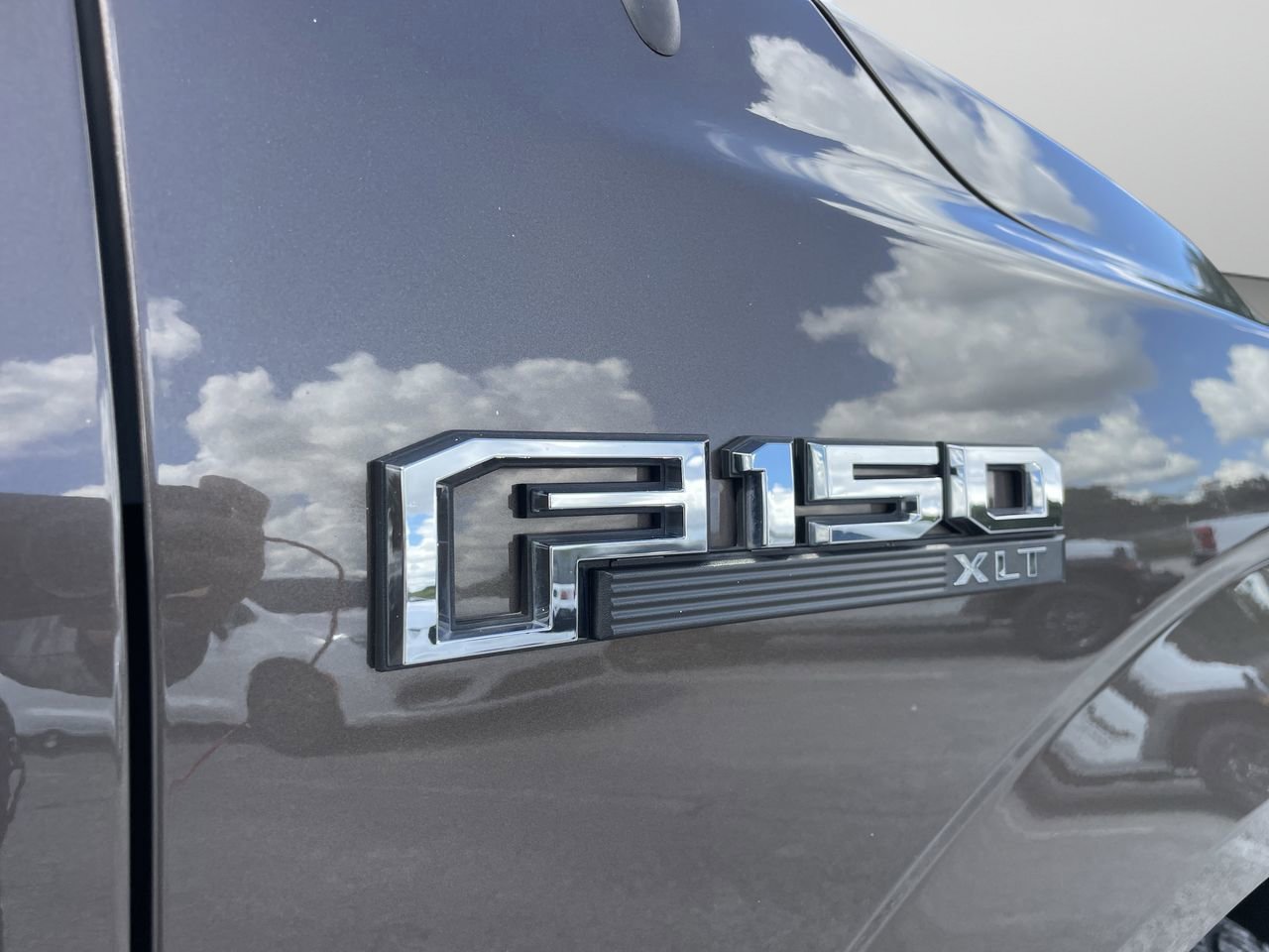 2015 Ford F-150 XLT photo 8