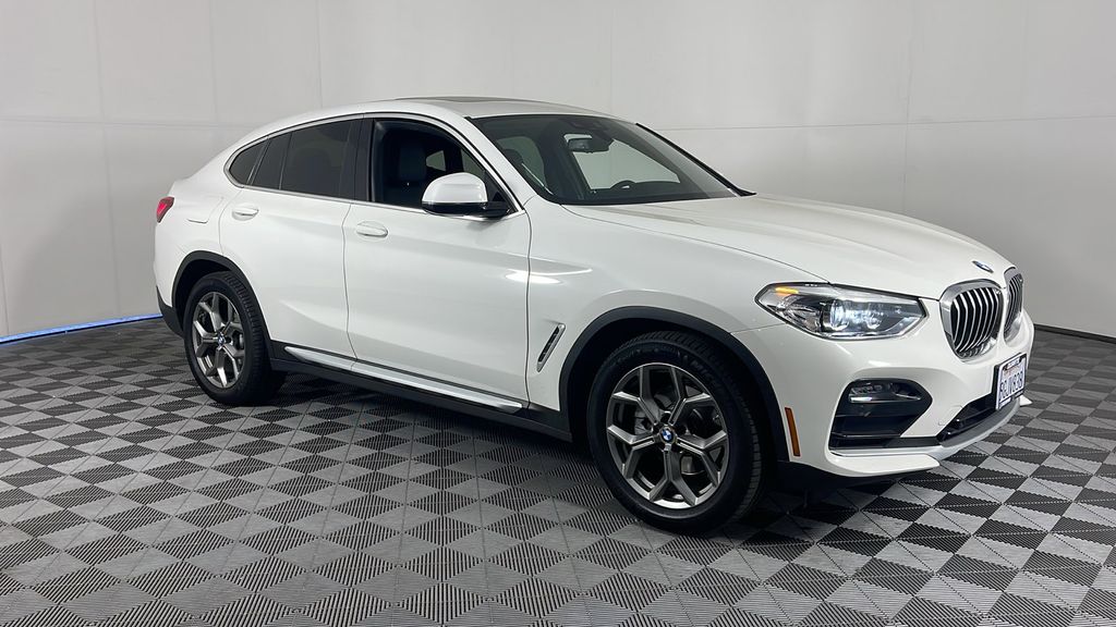 Used 2021 White BMW xDrive30i image 1
