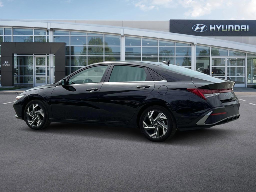 2025 Hyundai Elantra Hybrid Limited photo 2